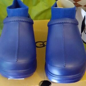 Ugg women's water proof rain Tasman X